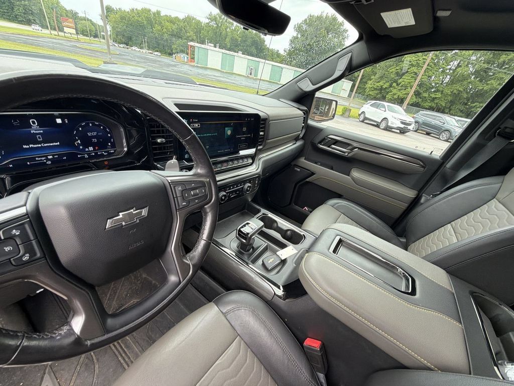 Used 2022 Chevrolet Silverado 1500 ZR2 w/ Technology Package AWD/4WD image 21