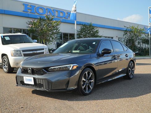 Used 2025 Honda Civic Sport Touring image 1