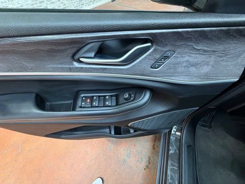 Used 2022 Jeep Grand Cherokee L Limited AWD/4WD image 26