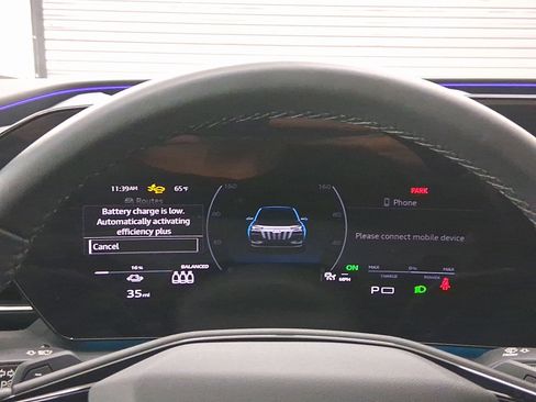 Used 2025 Audi Q6 e-tron Premium Plus image 18