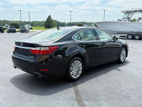 Used 2014 Lexus ES 350 w/ Luxury Package FWD image 5