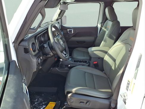 New 2026 Jeep Gladiator Mojave AWD/4WD image 19