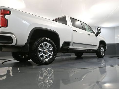 Used 2024 Chevrolet Silverado 2500 High Country w/ Technology Package image 61