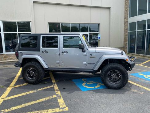 Used 2018 Jeep Wrangler Unlimited Sport AWD/4WD image 13