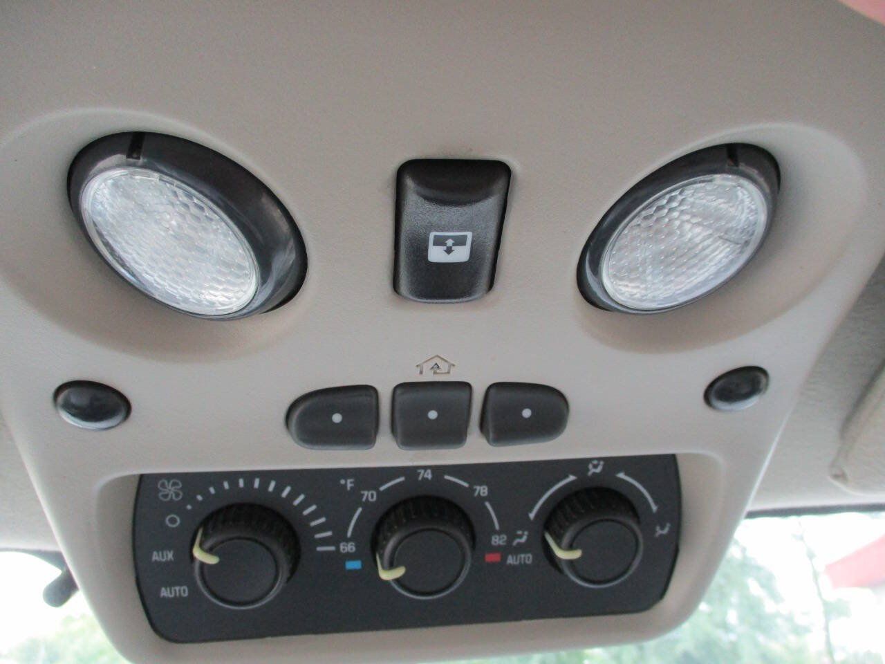 Used 2004 Chevrolet Tahoe Z71 w/ Z71 Preferred Equipment Group AWD/4WD image 40