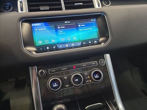 Used 2017 Land Rover Range Rover Sport HSE image 23