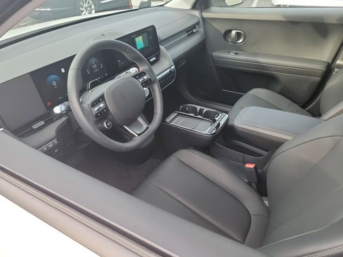 Certified 2025 Hyundai Ioniq 5 SEL image 5