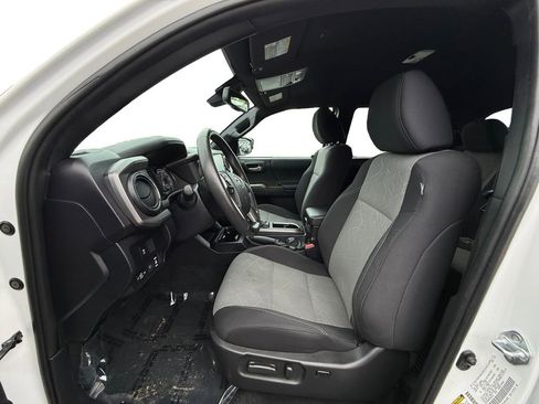 Used 2023 Toyota Tacoma TRD Sport AWD/4WD image 9
