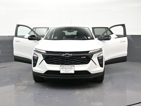 Used 2024 Chevrolet Trax RS image 37