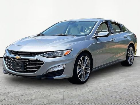 Used 2024 Chevrolet Malibu LT FWD image 3