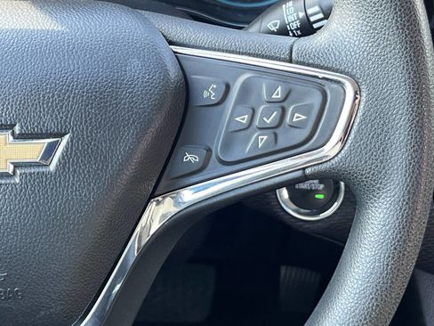 Used 2017 Chevrolet Cruze LT w/ Convenience Package image 18