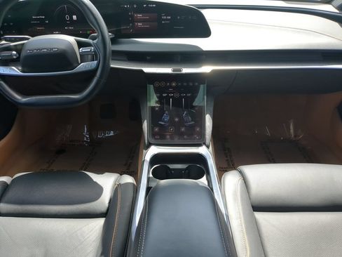 Used 2024 Lucid Air Touring AWD/4WD image 14
