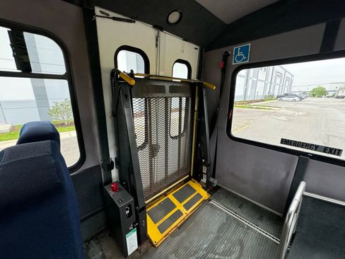 Used 2011 Ford E-450 and Econoline 450 Super Duty w/ Shuttle Bus Prep Pkg image 14