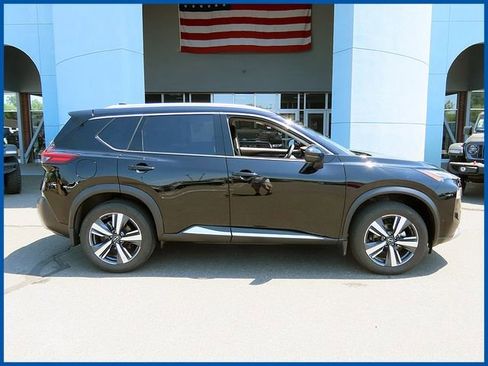 Used 2023 Nissan Rogue Platinum w/ Platinum Premium Package AWD/4WD image 1