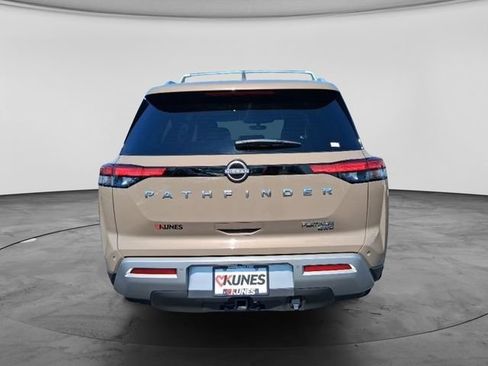 Used 2024 Nissan Pathfinder Platinum w/ Cargo Package AWD/4WD image 8