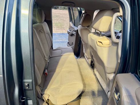 Used 2006 Nissan Frontier SE w/ (P01) Power Pkg image 6