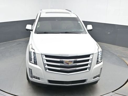 Used 2020 Cadillac Escalade Premium Luxury AWD/4WD image 14