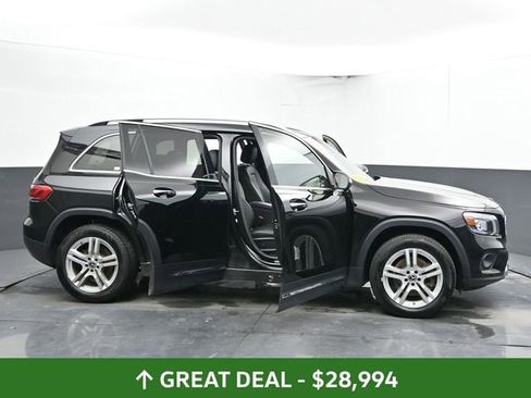 Used 2023 Mercedes-Benz GLB 250 4MATIC image 60