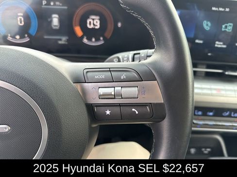 Used 2025 Hyundai Kona SEL image 31