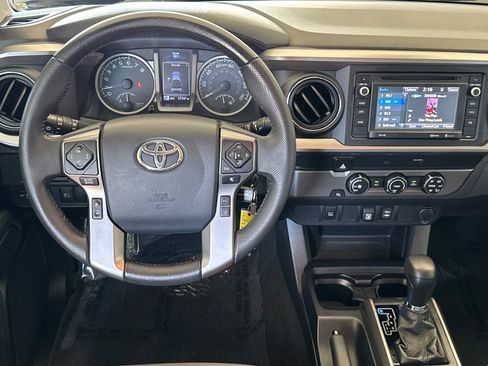 Used 2019 Toyota Tacoma SR5 RWD image 14