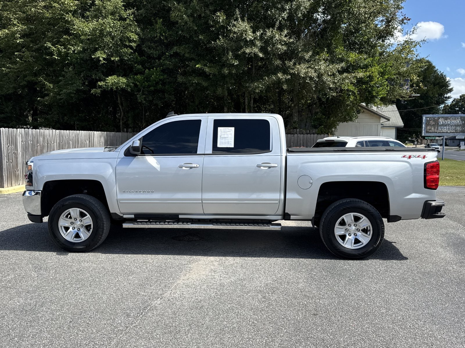 Used 2017 Chevrolet Silverado 1500 LT w/ All Star Edition AWD/4WD image 2