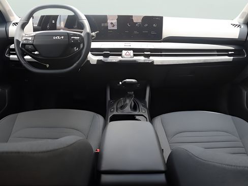 Certified 2025 Kia K4 EX FWD image 11