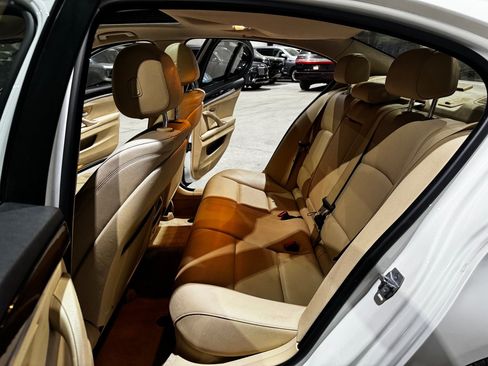Used 2014 BMW 528i Sedan RWD image 17