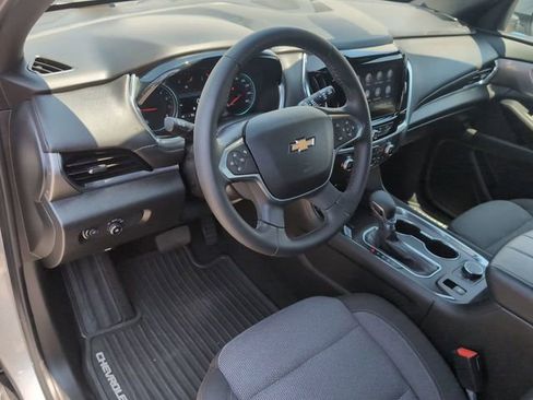 Certified 2023 Chevrolet Traverse LT FWD image 10