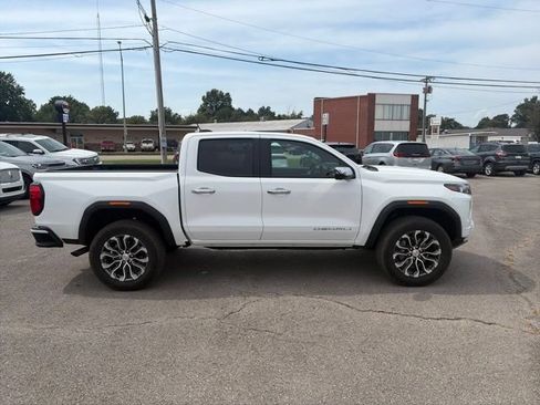 Used 2025 GMC Canyon Denali AWD/4WD image 7