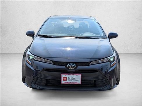 Used 2025 Toyota Corolla LE w/ LE Premium Package FWD image 2