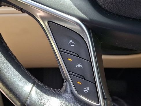 Used 2018 Cadillac XT5 Luxury w/ Driver Awareness Package AWD/4WD image 25