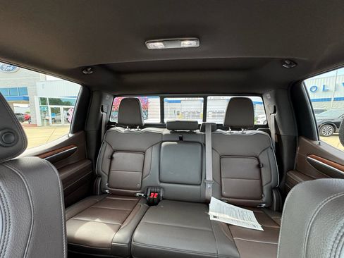 Used 2022 GMC Sierra 1500 Denali w/ Technology Package AWD/4WD image 19