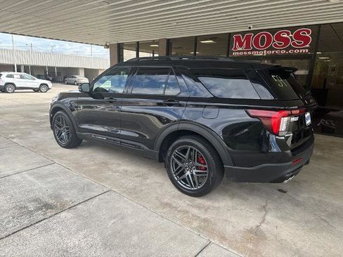 Certified 2025 Ford Explorer ST image 6