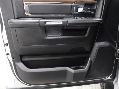 Used 2017 RAM 2500 Laramie w/ Convenience Group AWD/4WD image 16