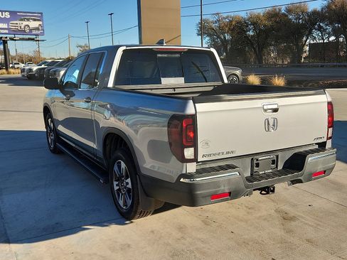 Used 2019 Honda Ridgeline RTL-T image 3