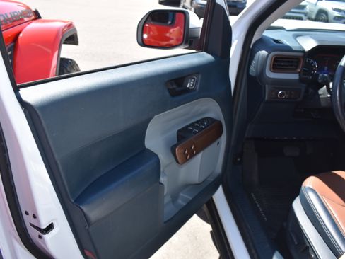 Used 2022 Ford Maverick Lariat w/ Lariat Luxury Package image 24