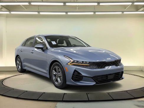 Used 2021 Kia K5 LXS FWD image 1