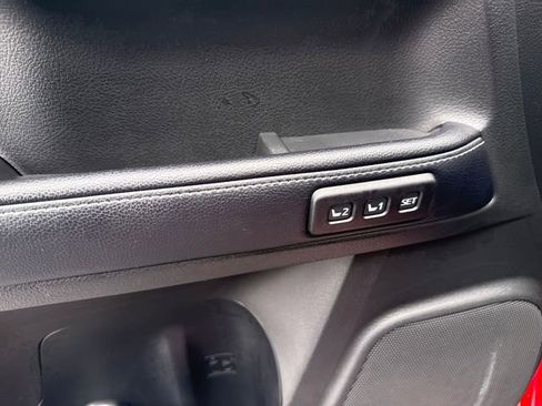 Used 2019 Toyota 4Runner Limited image 11