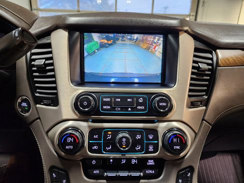 Used 2020 GMC Yukon XL Denali w/ Open Road Package image 39