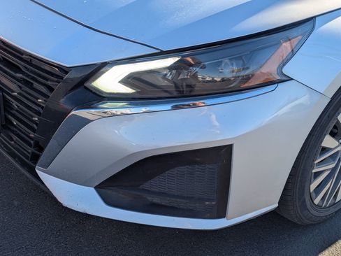 Used 2024 Nissan Altima 2.5 SV FWD image 12