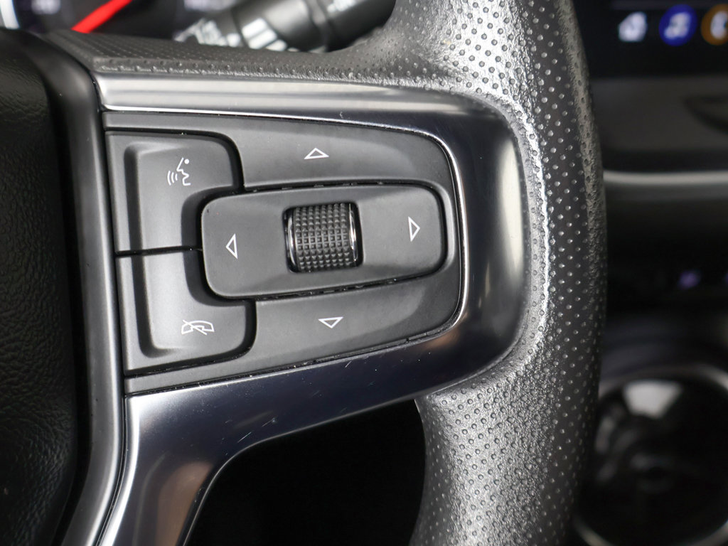 Used 2025 Chevrolet Blazer LT AWD/4WD image 39