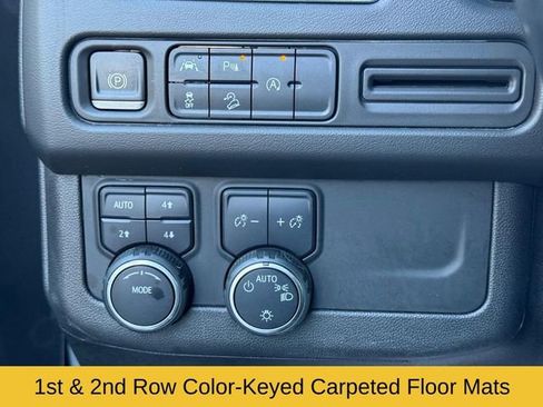 Used 2023 Chevrolet Suburban Premier image 29