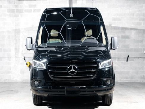 Used 2021 Mercedes-Benz Sprinter 3500 image 8