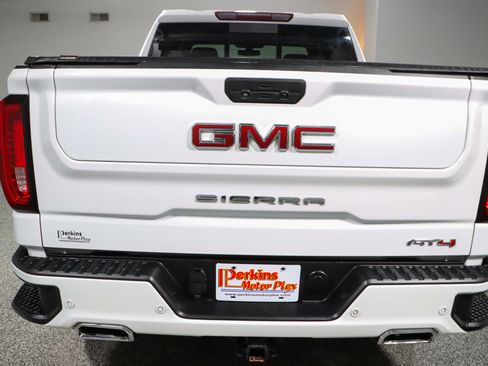 Used 2019 GMC Sierra 1500 AT4 w/ Off Road Performance Package AWD/4WD image 8