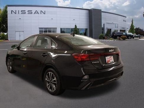 Used 2024 Kia Forte LXS image 5