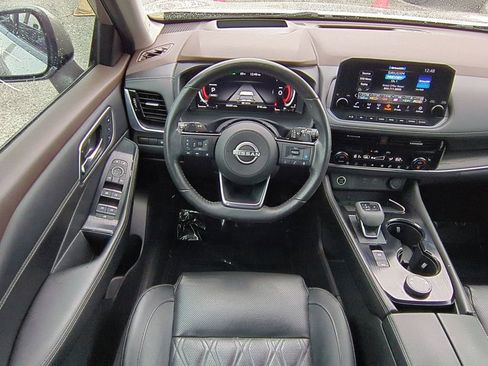 Used 2022 Nissan Rogue Platinum w/ Head-Up Display Package image 15