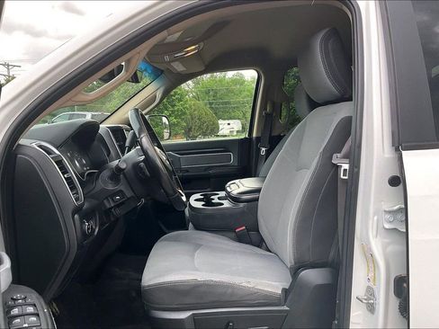 Used 2019 RAM 2500 Big Horn image 24