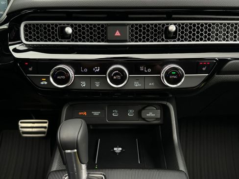 Used 2025 Honda Civic Sport image 18