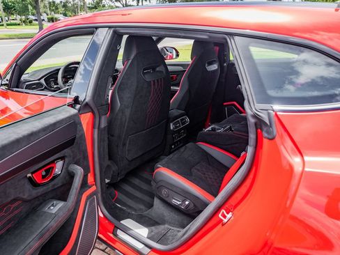 Used 2024 Lamborghini Urus Performante AWD/4WD image 43