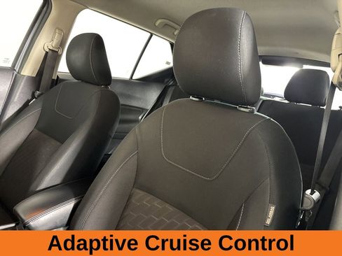 Used 2024 Nissan Kicks SV image 9